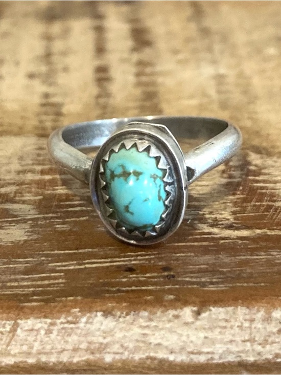 Silver Tone Sawtooth Bezel with Turquoise Colored Stone Ring Approx 5.5 Size - Picture 2 of 14